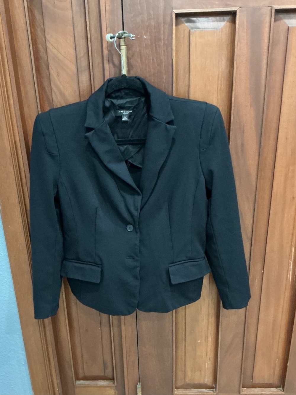 Ann Taylor: Black Notch Lapel Single-Button Tailored Blazer